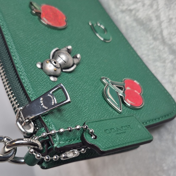 Coach "RARE" Charm Green Shoulder Bag CREED: 8236-CJ1797 - Picture 4 of 17